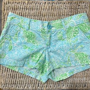 Lilly Pulitzer Get Crackin Crab Print Walsh Shorts Women Size 2 Green Blue.